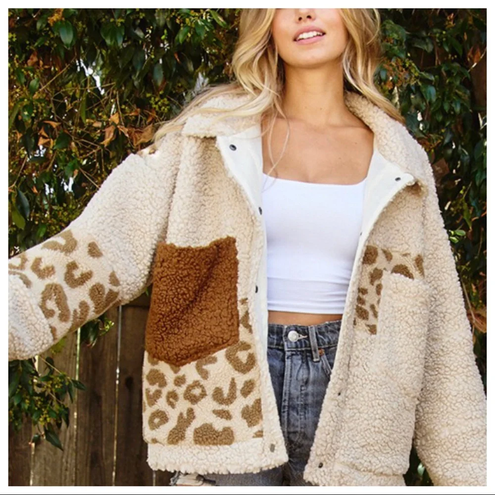 Absolutely Fabulous Plush Soft Sherpa Creamy Trucker Jacket - Picture 4 of 5
